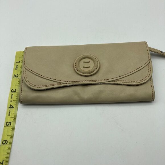 Fossil Genuine Leather Beige Wallet SWL 9689 - Picture 11 of 11